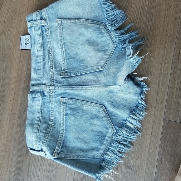 2/$25 Talula Low Rise shredded hem shorts size 27 - Picture 6 of 13